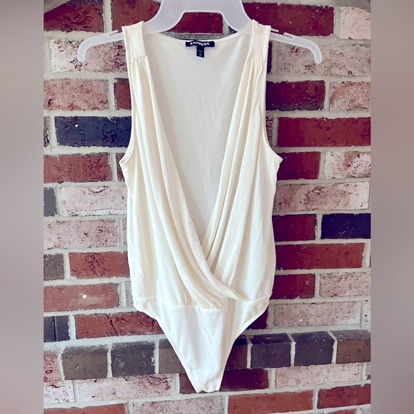 EXPRESS White Sleeveless Plunging Neckline Bodysuit XS - Picture 7 of 11